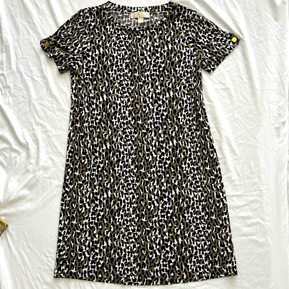 Michael Kors|small dress|leopard print|small peekaboo sleeve